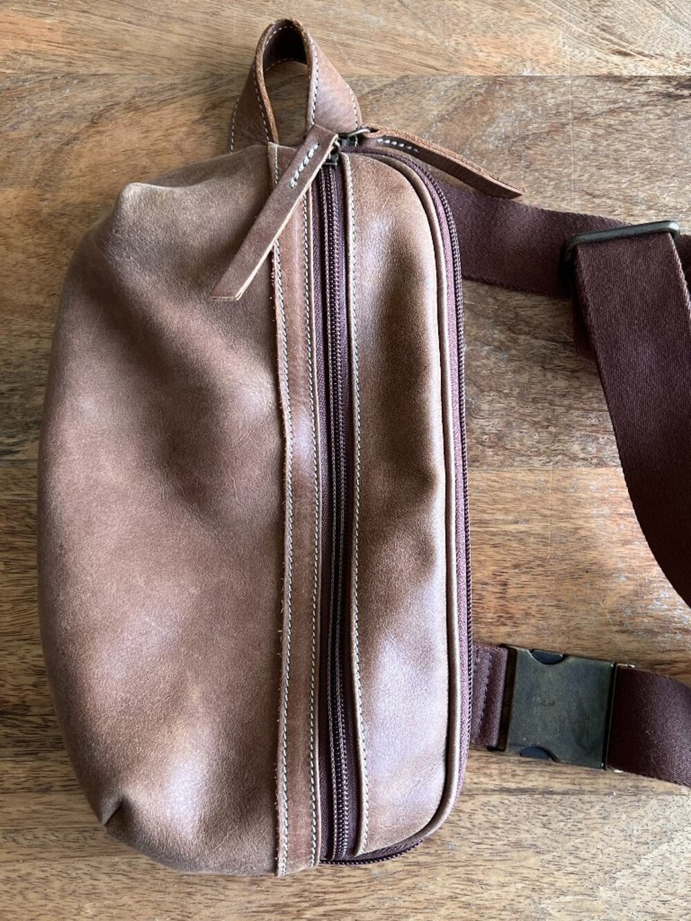 ROOTS Leather Crossbody Sling Bag - Brown - Made in Canada